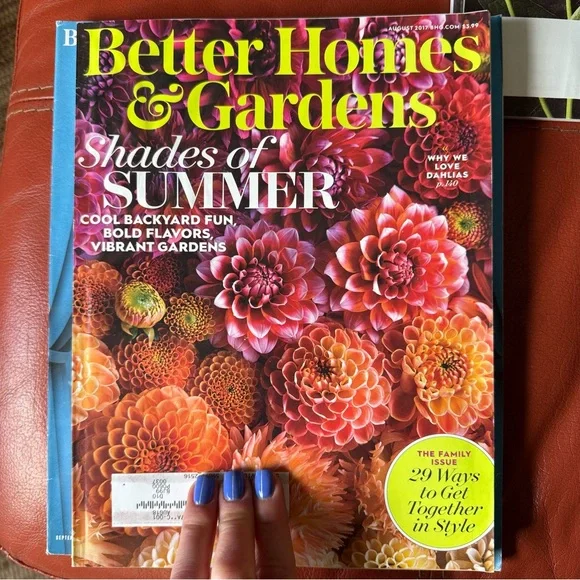 Bundle of 6 Past Issues Magazines- Better Homes and Gardens and Taste of Home - Picture 5 of 8